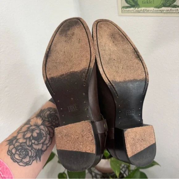 Frye Women's Dara Harness Chelsea Boots Deep Brown Leather 
Women’s Size 9.5 - Picture 9 of 9